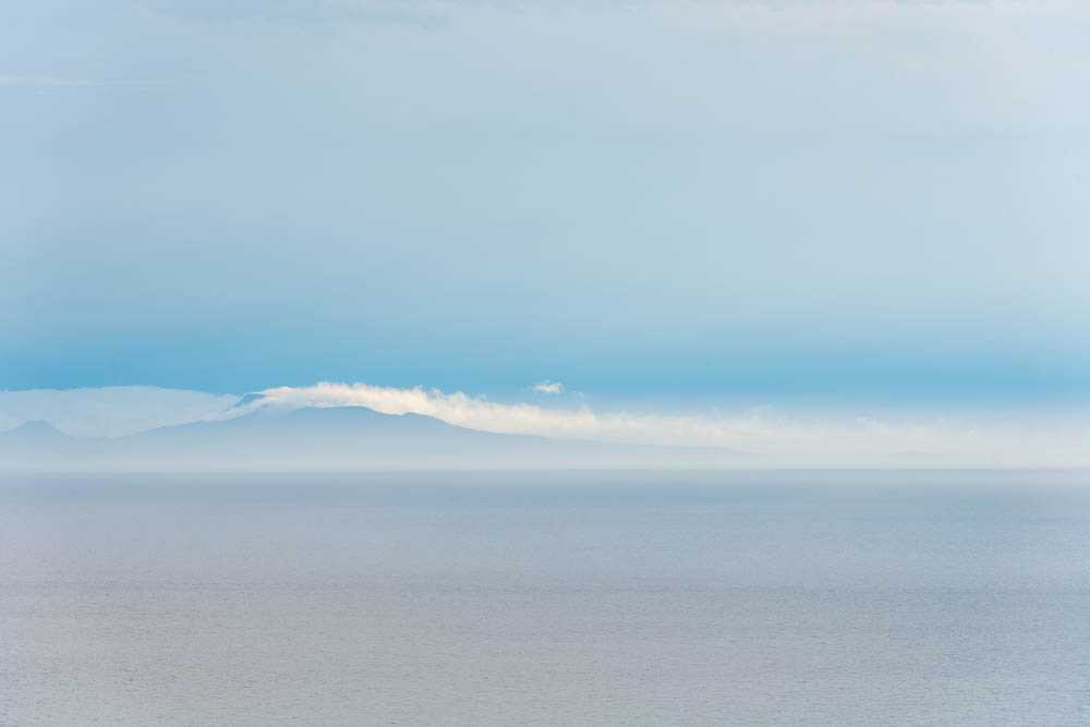 Kunashiri, the black island in the fog
