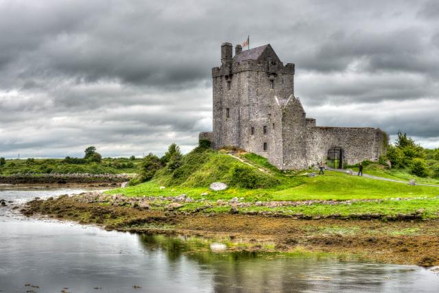 Dunguaire Castle at Kinvara | Photo Archive Tenckhoff