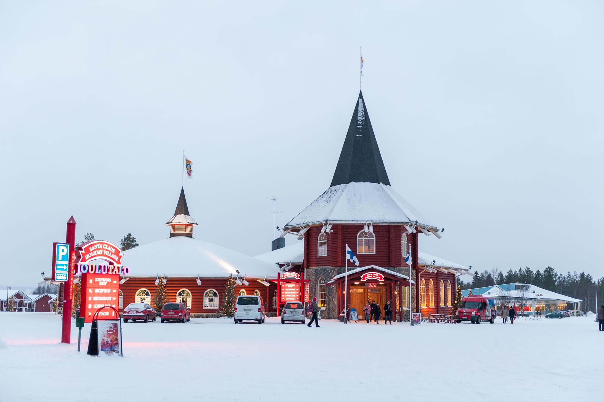 Das Dorf des Weihnachtsmanns am Polarkreis in Rovaniemi