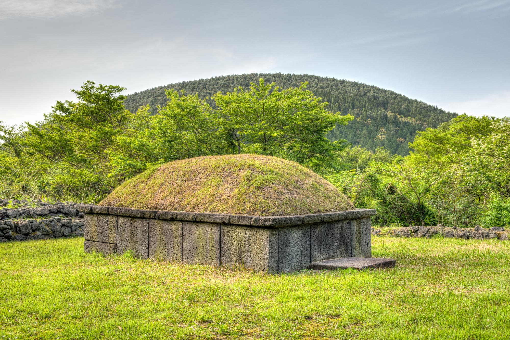 Verschiedene Konstruktionen der Dolmen