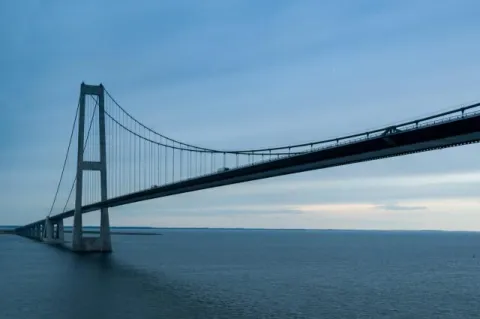 NFT 041: Storebæltsbroen – The Bridge over the Great Belt