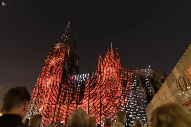 Dona Nobis Pacem – Licht des Friedens am Kölner Dom