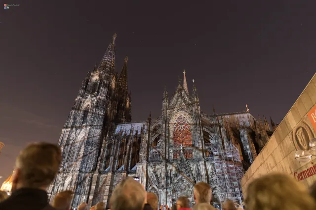 Dona Nobis Pacem – Licht des Friedens am Kölner Dom