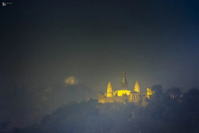 Die Swayambhunath-Stupa im Morgenlicht