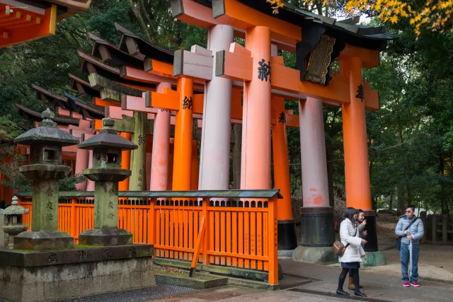 Honden (Hauptschrein): Beginn des Pilgerweges, gewidmet der Reisgottheit Inari.