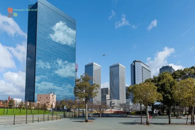 A high-rise ensemble in Osaka (2017).