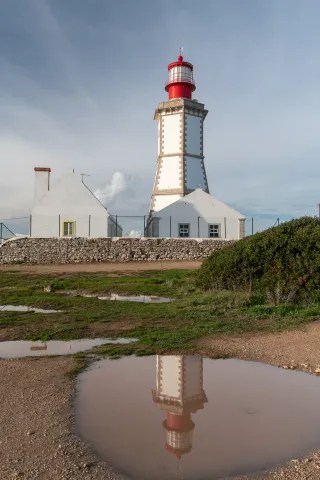 Der Leuchtturm am Cabo Espichel mit Spiegelung