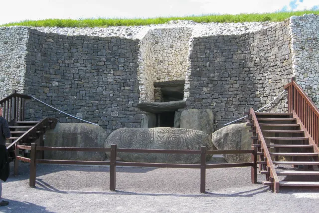 The entrance to the tomb