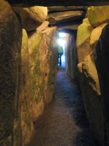 The passage to the burial chamber