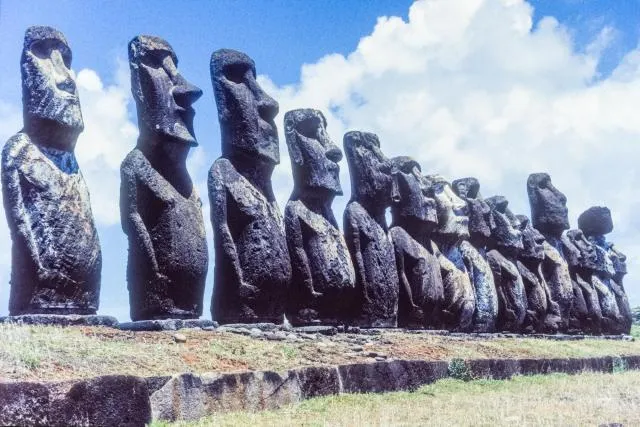 NFT 064: The Moais of Easter Island