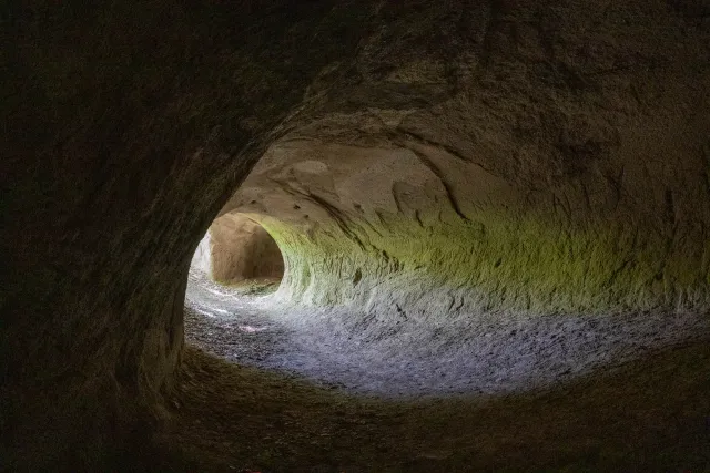 Die Trasshöhlen im Brohltal
