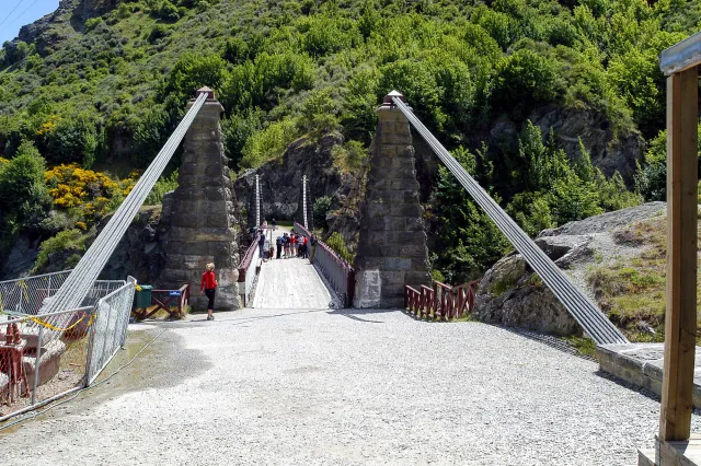 Access to bungee jumping