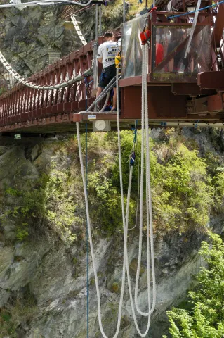 Zugang zum Bungee-Springen