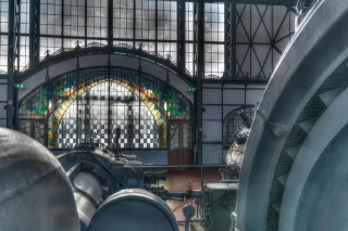 Jugendstiltor in der Maschinenhalle von Zeche Zollern